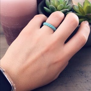 QALO Stackable Twisted Silicone Ring (Aqua)